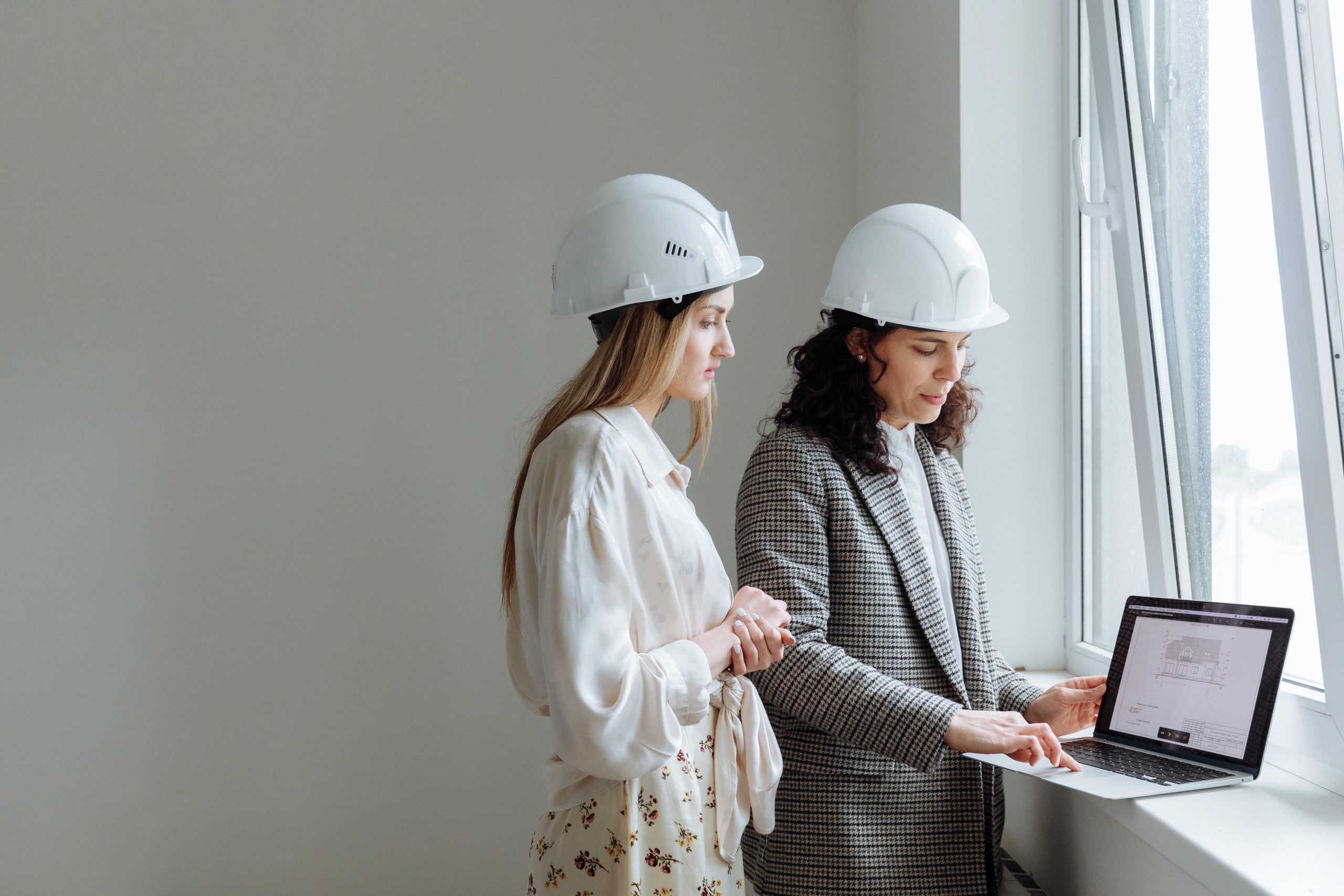 Navigating the Pre-Sale Contract: Avoiding Pitfalls and Risks